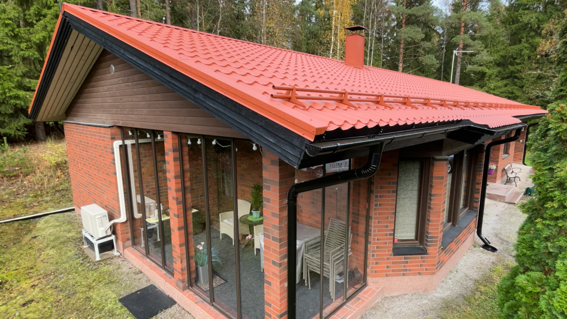 Tiilikuviopelti huopakaton päälle - lue asiakaskokemus!