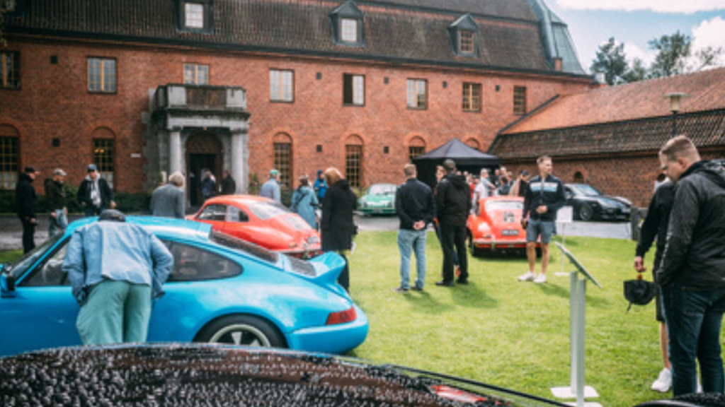 "Vanajanlinna täytti odotuksemme, yhteistyö sujui erinomaisesti ja tapahtuma onnistui juuri kuten olimme suunnitelleet." – Ari Björkqvist, järjestäjä, Porsche Club Finland
